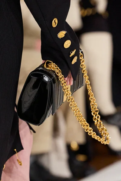 Look 9